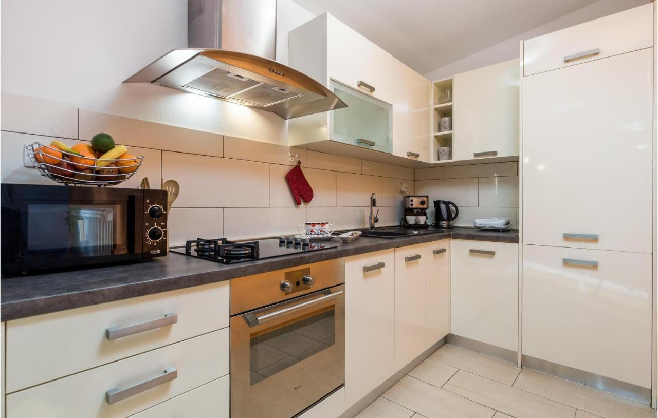 Gorgeous Apartment In Rijeka With Kitchen Ngoại thất bức ảnh