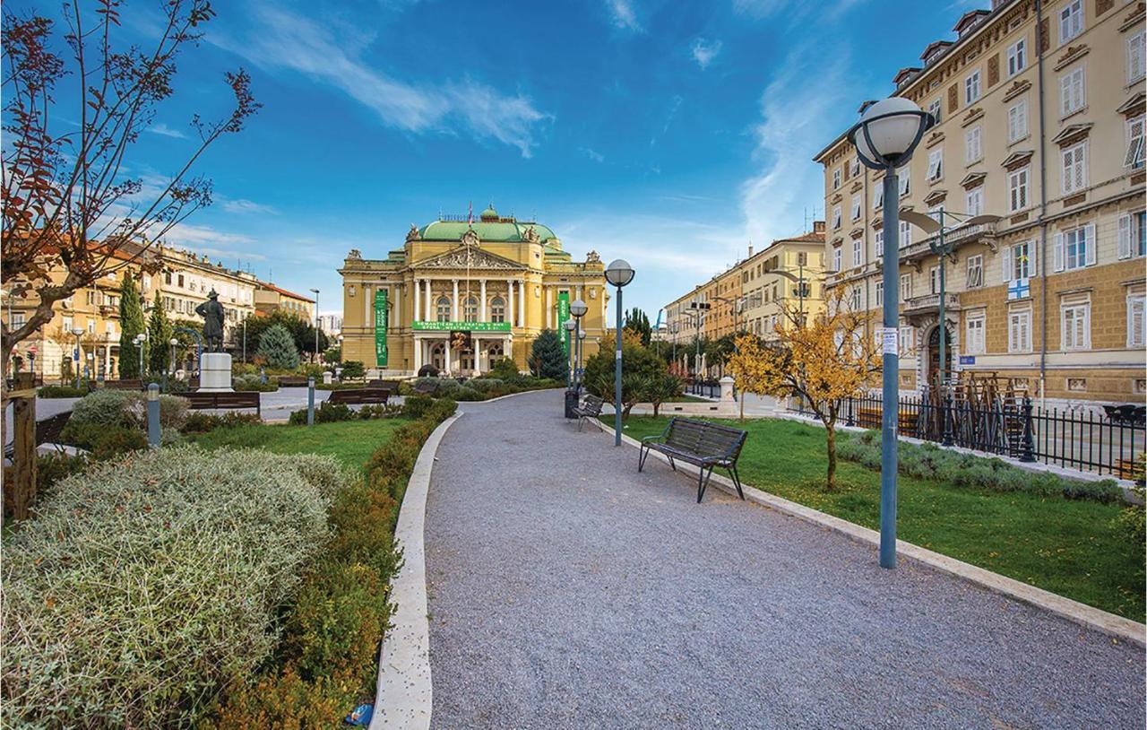 Gorgeous Apartment In Rijeka With Kitchen Ngoại thất bức ảnh