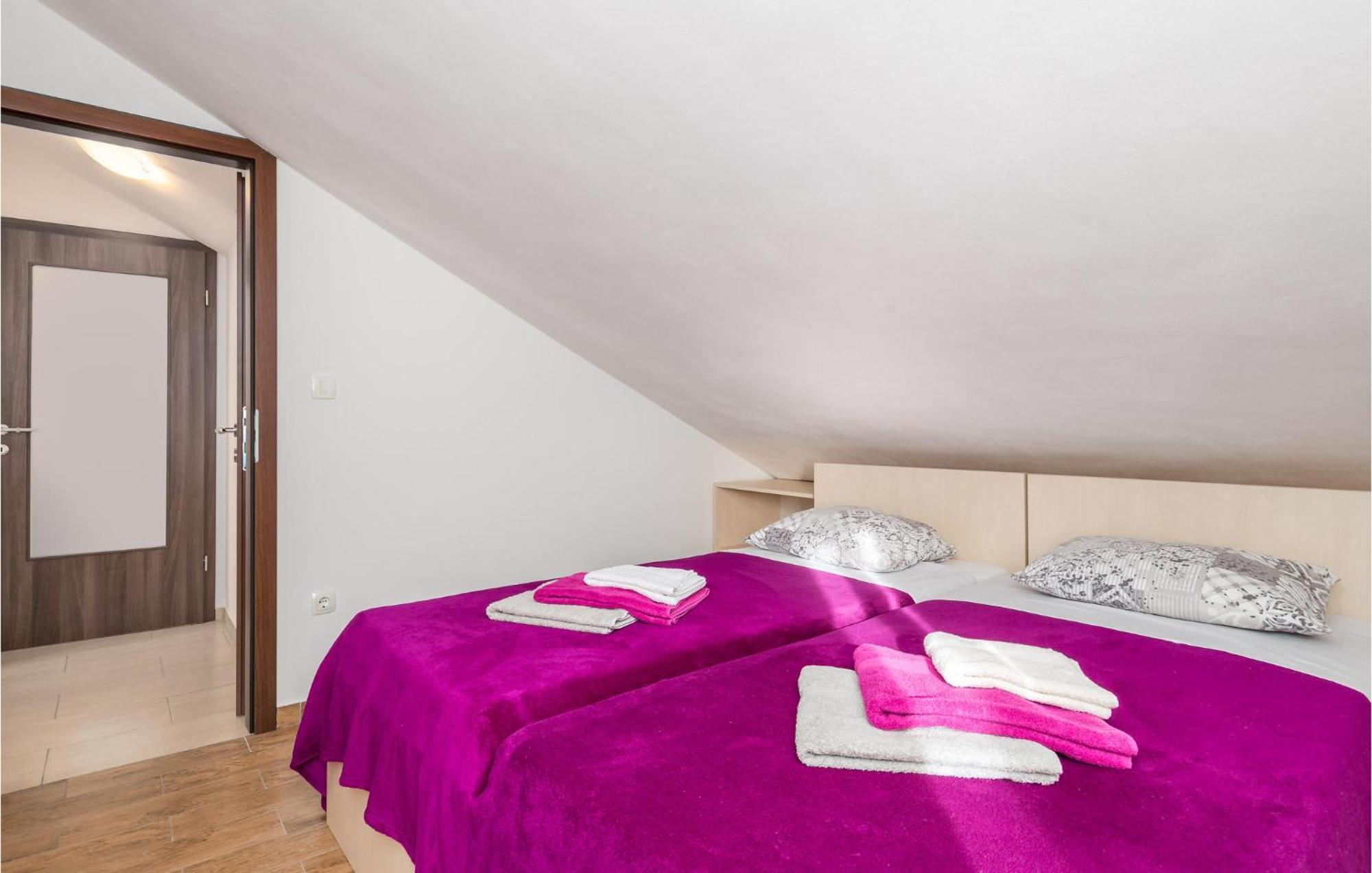 Gorgeous Apartment In Rijeka With Kitchen Ngoại thất bức ảnh